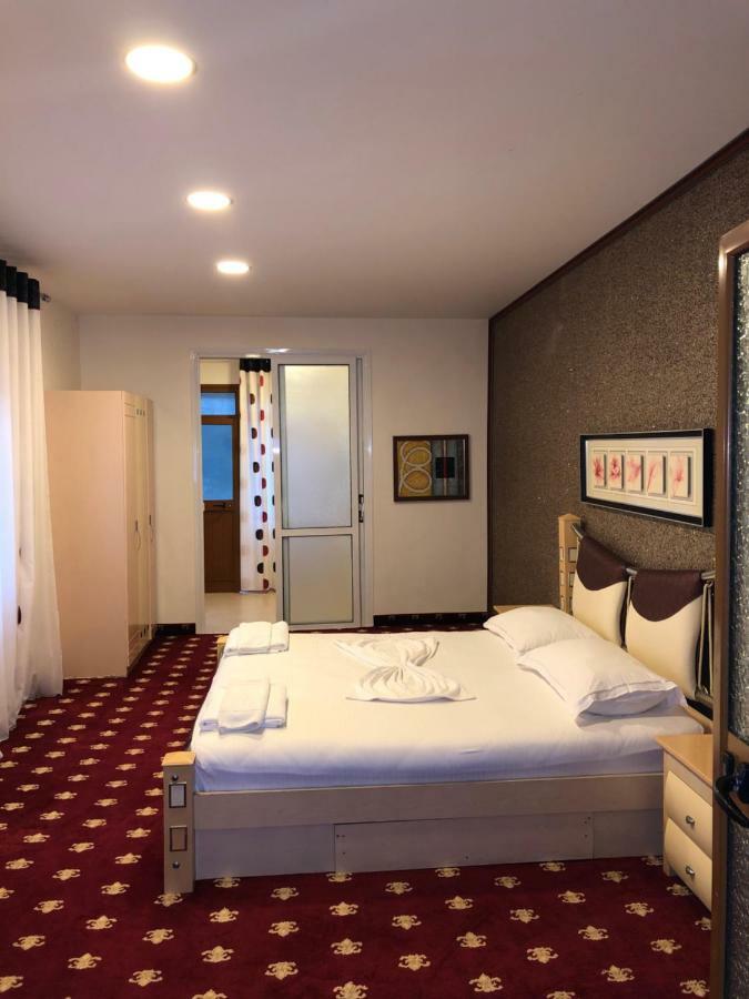Hôtel Queen Vasilika à Dhërmi Extérieur photo